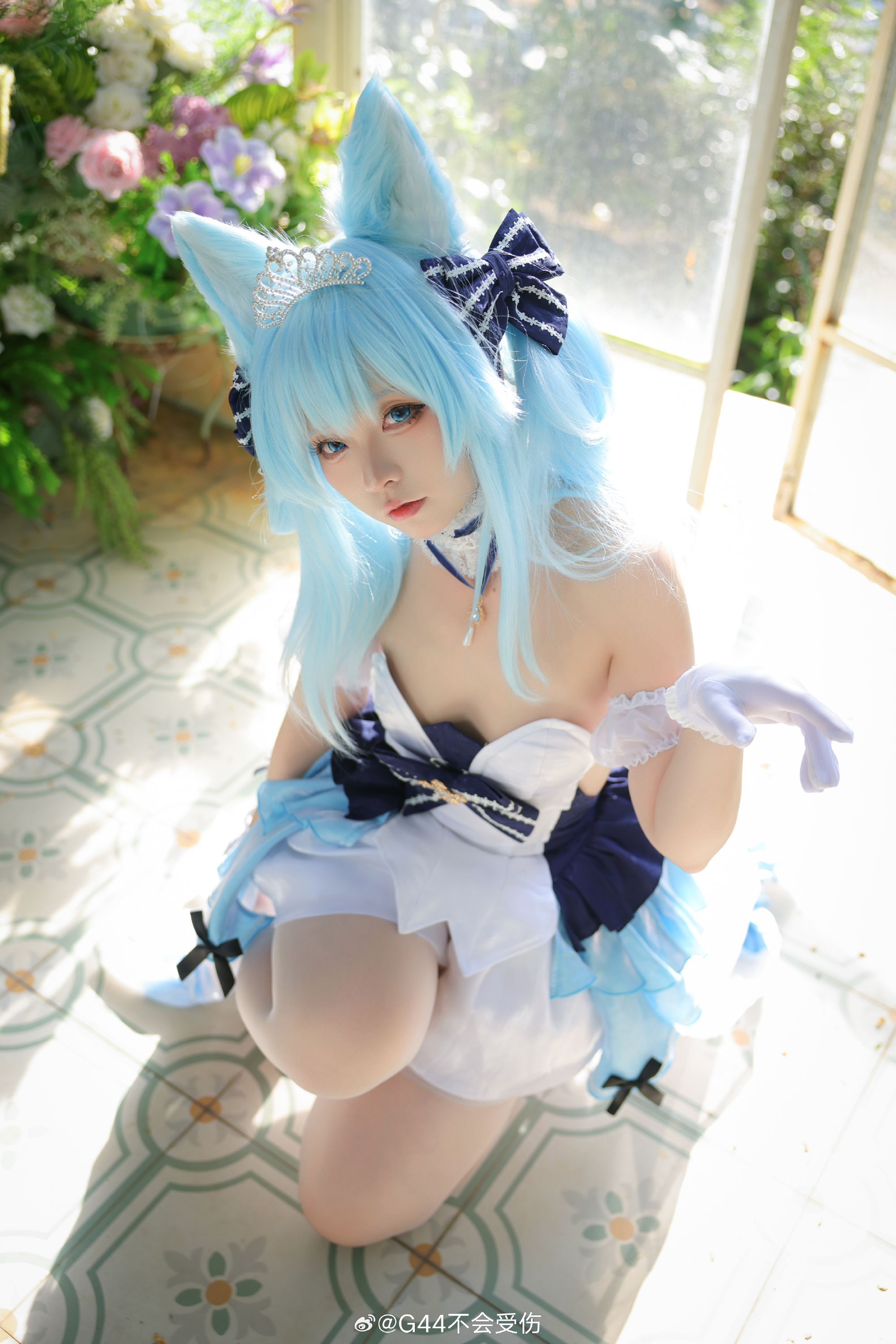 cosplay 指挥官，抱歉，这个时间让您过来……能帮我看看这身礼服合身吗？ 碧蓝航线@G44不会受伤